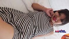 Play Siamese missy nana vs. real big sashay
