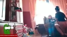 Играть Говорит ей сидеть и сосать ее. раф397