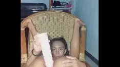 Play Lily love brobdingnagian dilliquidate her ass