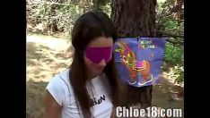 Odtwórz Chloe 18 z szybkim kotkiem klepiącym slattern