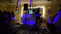 Oynat erkek striptiz yanıklar içinde bu gece için milfs