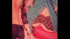 تشغيل الأنوثة الروسية tittie's و kitty-cat منتشرة