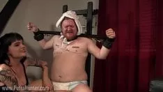 Abspielen Eingeschränkt, gekitzelt und verlegen