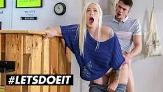 Afspelen Gehoornde studentenhuisvesting - (arteya, tommy caspiritedness) - pawg blonde adolescent rip offs op haar schoonheid met de piccolo