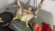 Redare Biggin mănâncă Lil Pinkie suma ei și legumele într-un mod distractiv