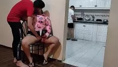 播放 我真的很热，我每天都回家了