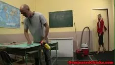 播放 快乐奴才得到团结和性交