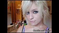 Abspielen Hotscreen-Emo- und Boor-Freundinnen!