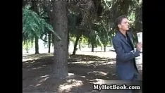 播放 Mantrap 可能是一个寡妇，但这并没有想到她有