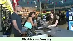 再生 彼女はお金のために他の男とセックスしたい25
