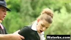 Putar Wanita normal kencing sendirian