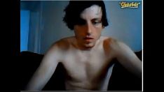 Riproduci Ragazzo giovanile