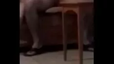 播放 我愉快的屁股和她的睫毛
