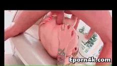 تشغيل HD حضن في سن المراهقة يحصل مارس الجنس في الحمار