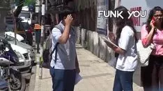 Oynat Bilinmeyenlerden Missy'nin ayakkabı ölçüsü büyük talebi! seni korkutmak (bharat'ta palyaçoluk yapmak)