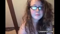 Reproduzir Missy Wonky inaugura suas belas frentes