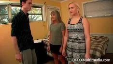 Redare Persoana feminina pregatire tread mama leilani lei si sora fifi foxx