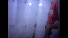 播放 热无协助的印度哥在罐头