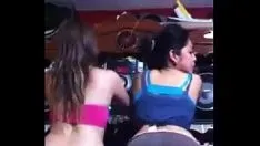 Oynat Ergenler çok sıcak