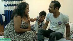 Riproduci La fidanzata traditrice di desi condivide il cazzo!! desi sesso a tre