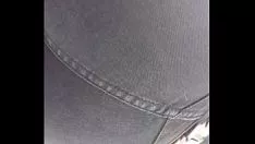 Play Extraordinary ass in the underpass