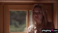 تشغيل Petite كل الجلسة المنفردة المشبعة بالبخار في جلسة Zhenya Belaya