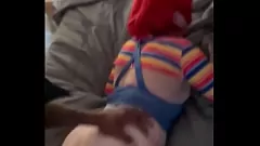 تشغيل BBW STOPS SIS يحصل على شقي بعد حفلة عيد الهالوين
