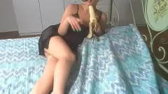 Oynat Minyon teenie sıska jennifer'ın özensiz muz oral seks