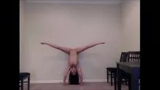 تشغيل طفل مضلع غير عادي سوط على كاميرا ويب - 770cams.com