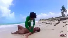 تشغيل امرأة ساخنة من المنزل محمية ومارس الجنس في bto كل واحد من قبل المشرف رامون!