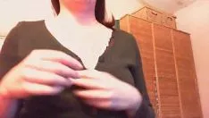 播放 一出刺激的剧：自称在书摊上，却希望被世界上的蠕动的忍耐尴尬