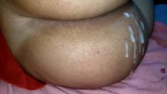 Riproduci Eiaculazione nel culo della mia donna sposata con accento in rallentamento gesticolato